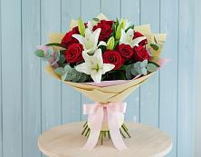 Букет цветов из:  Лилии и Розы в Биорках