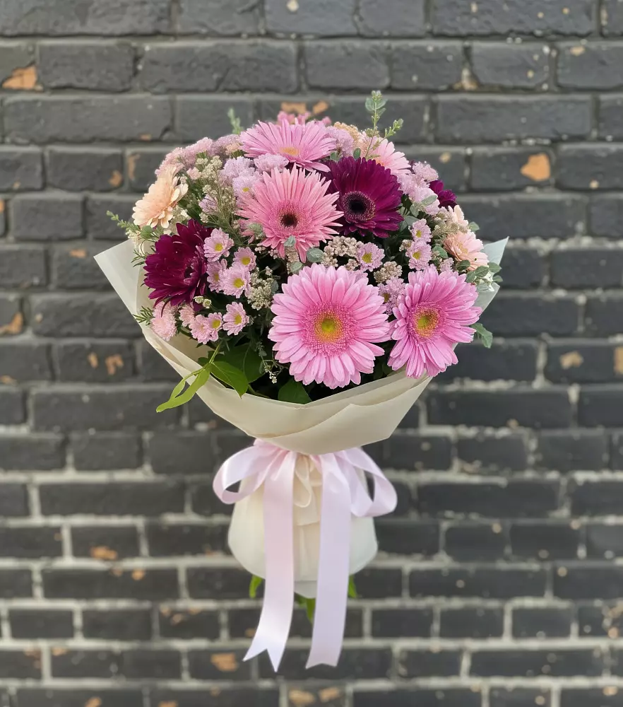 Букет цветов из: Герберы и Хризантемы в Биорках