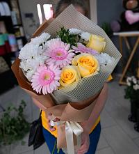 Букет цветов из:  Герберы, Розы и Хризантемы в Биорках