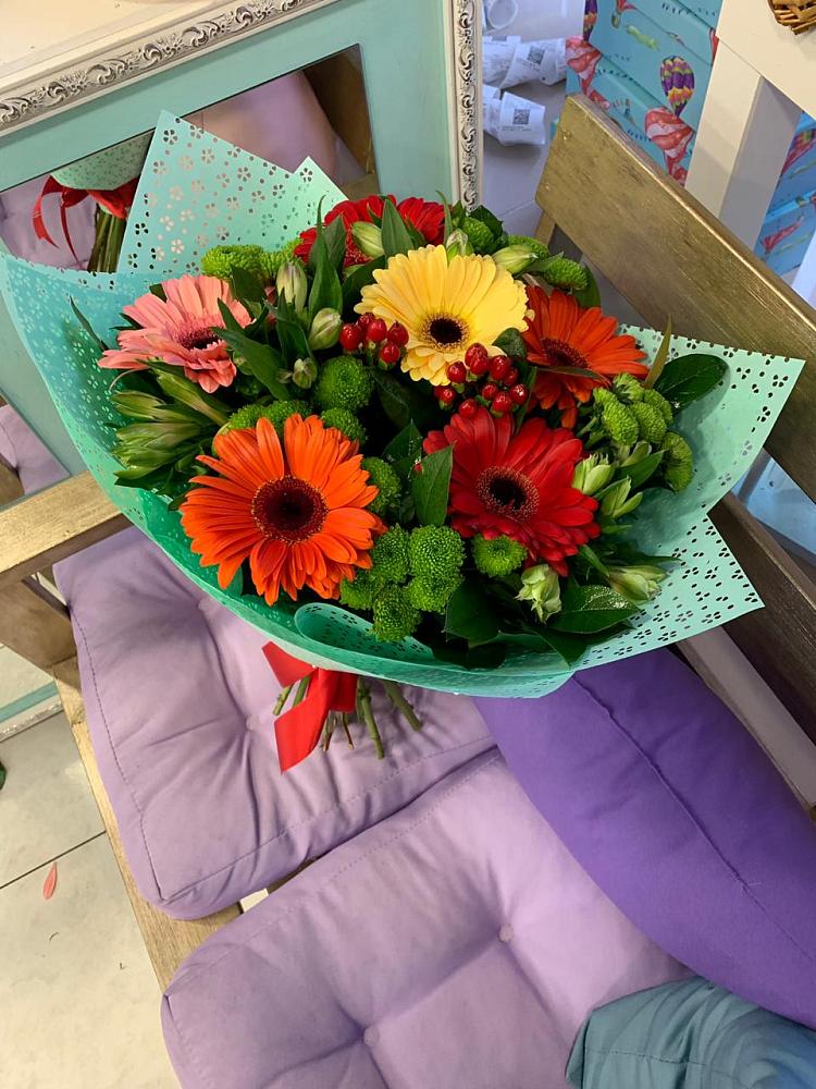 Букет цветов из: Герберы, Хризантемы и Альстромерии в Биорках