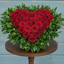 Цветочная композиция из Розы в виде сердца в Биорках