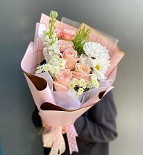 Букет цветов из:  Хризантемы и Розы в Биорках