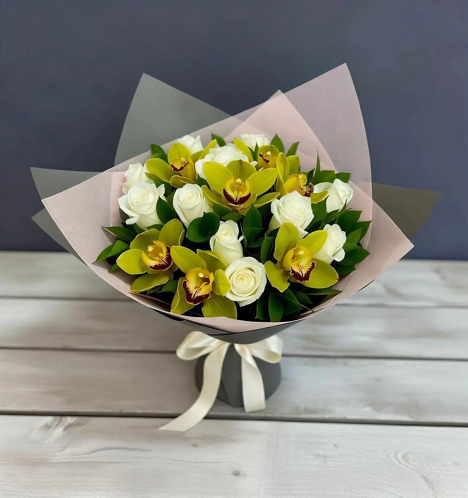 Букет цветов из: Орхидеи и Розы в Биорках