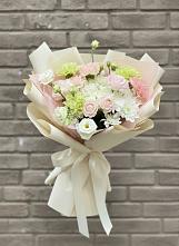Букет цветов из:  Гвоздики, Розы, Лизиантусы и Хризантемы #REPLACE_PRED# Биорках