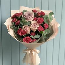 Букет цветов из:  Гвоздики и Розы в Биорках