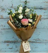 Букет цветов из:  Розы и Лизиантусы в Биорках
