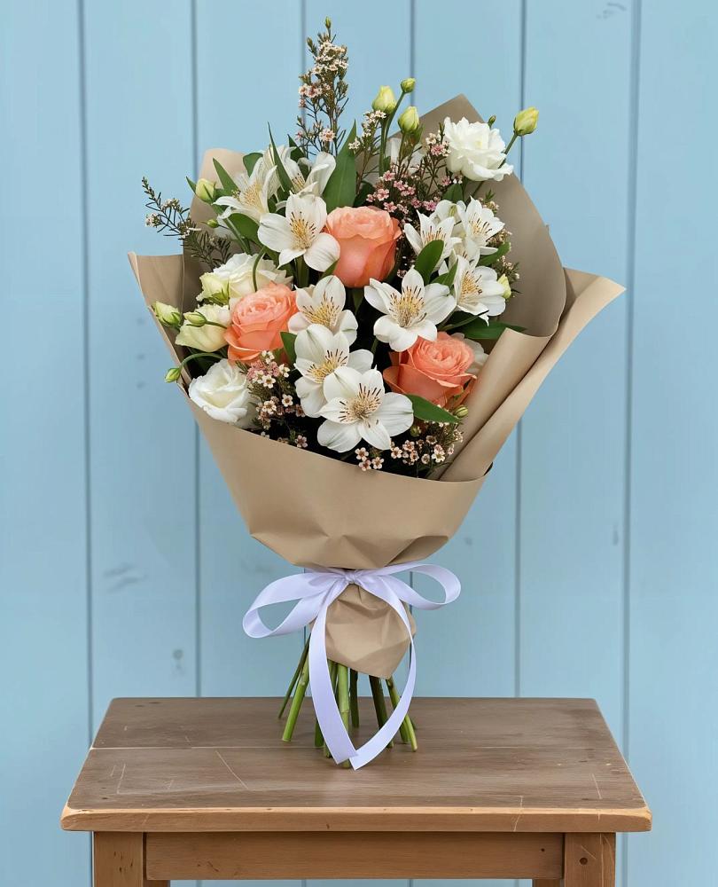 Букет цветов из: Альстромерии, Лизиантусы, Розы и Хризантемы в Биорках