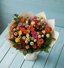 Букет Микс из разноцветных кустовых роз в Биорках